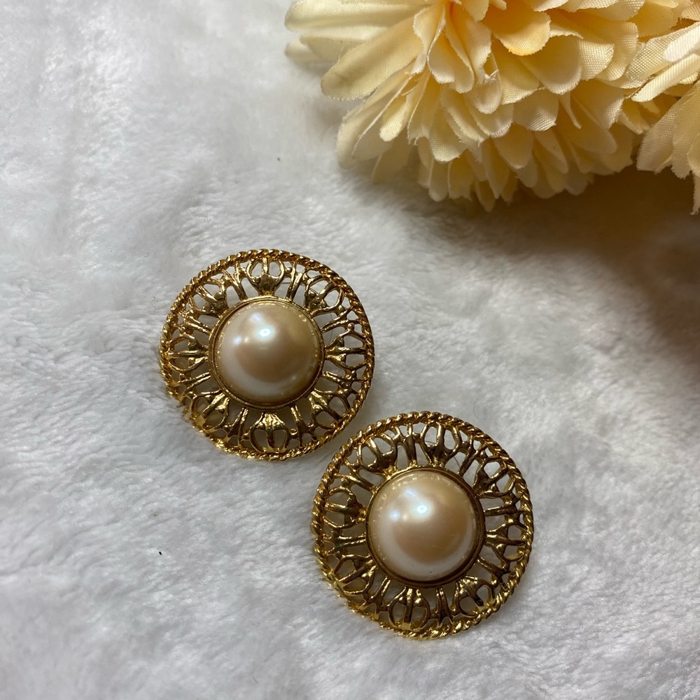 Vintage studs